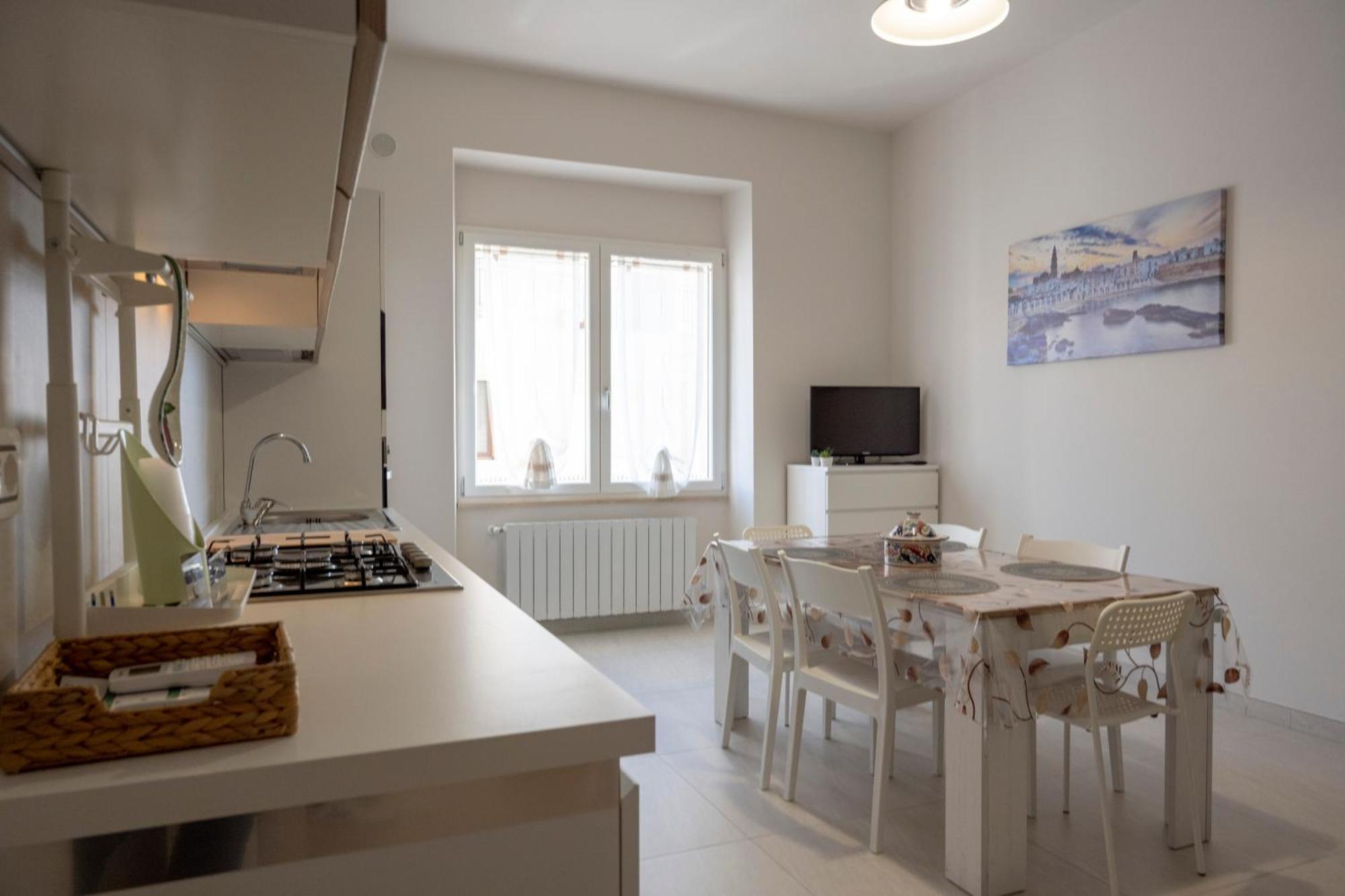 Amare Apartment Near The Sea Monopoli Exterior photo